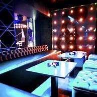 Cocktail lounge