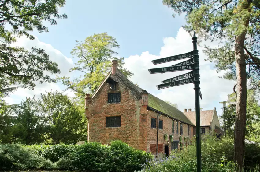Tudor Barn Eltham Tudor Barn Eltham