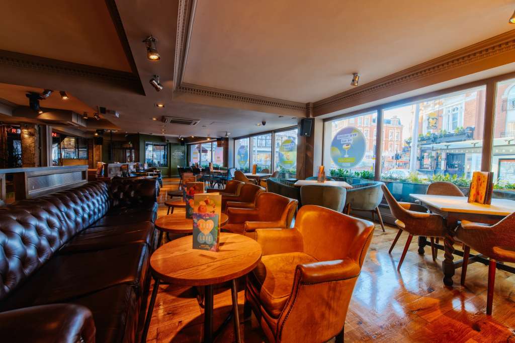 Party venues in London: Revolution Clapham Junction