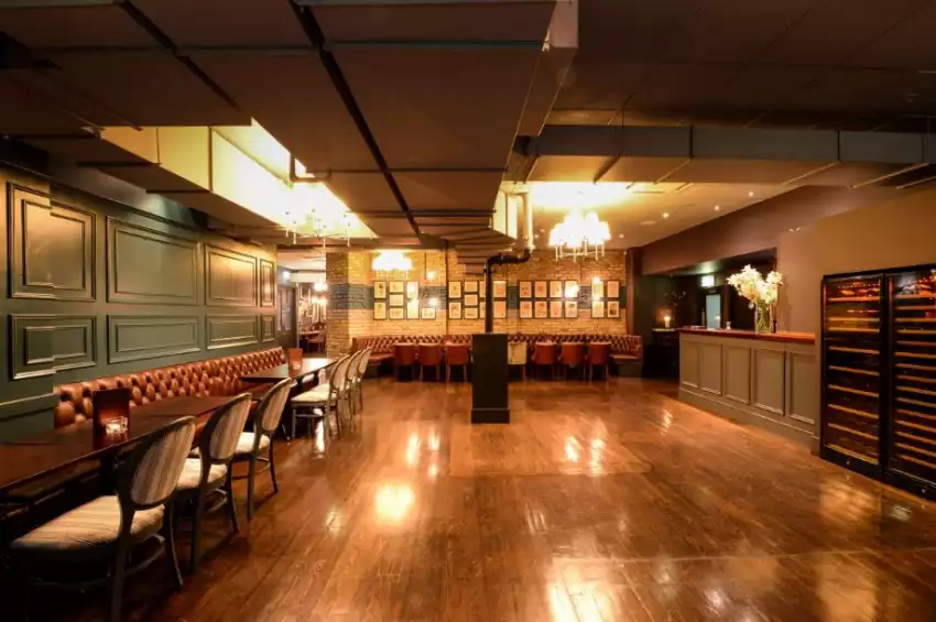 Balls Brothers, Minster Court