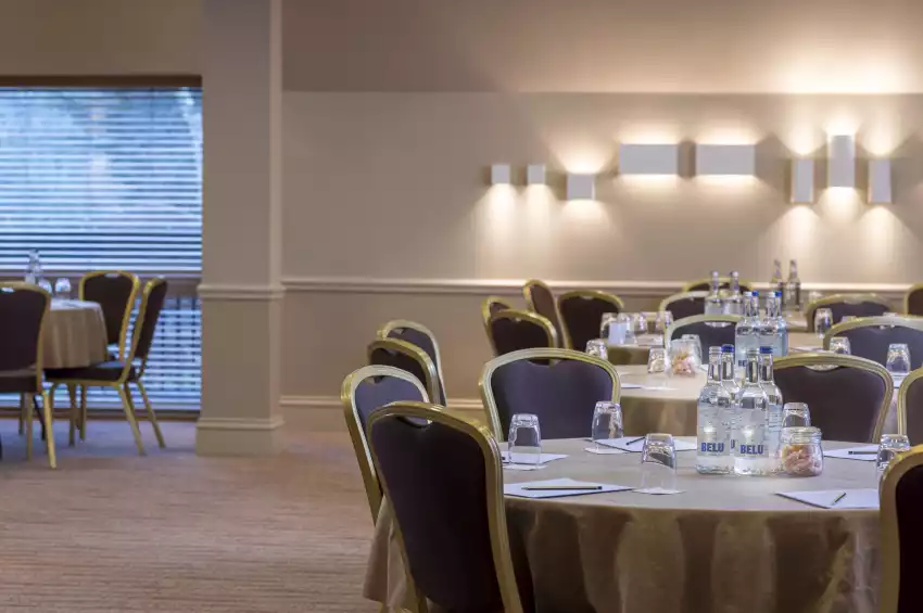 Conference venues in London: Donnington Valley Hotel