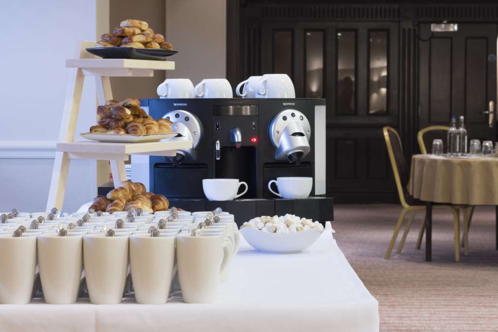 Conference venues in London: Donnington Valley Hotel