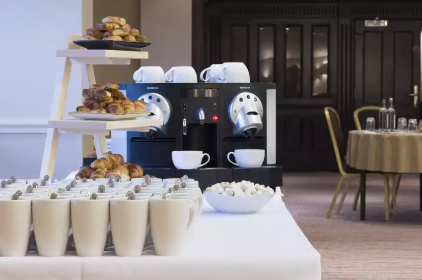 Conference venues in London: Donnington Valley Hotel