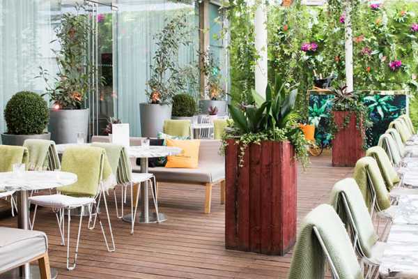 Tropical vibes at The Sanderson Hotel