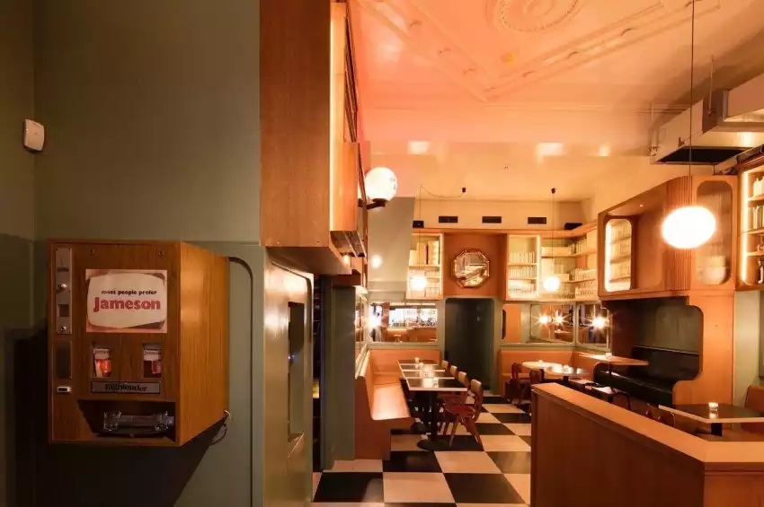 Party venues in London: Genuine Liquorette