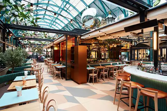 Bar and restaurant area at Buns & Buns