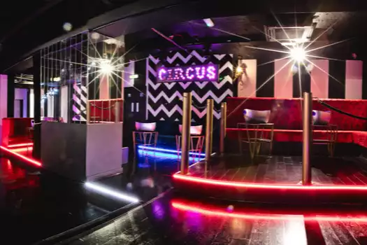 Cirque le Soir
