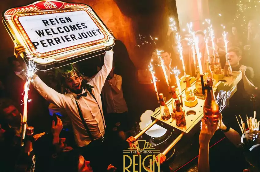 The London Reign Showclub  The London Reign Showclub