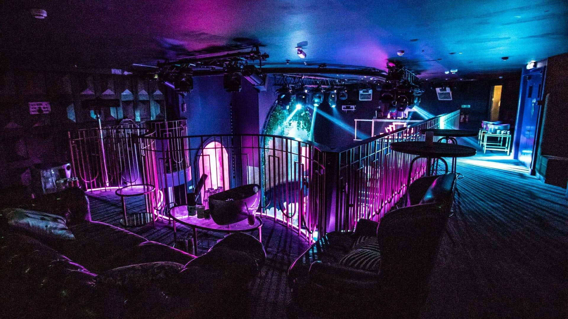 Mezzanine 