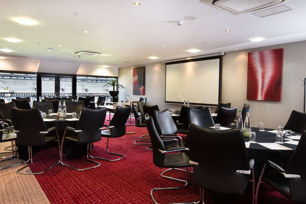 Stadium MK & Doubletree by Hilton MK