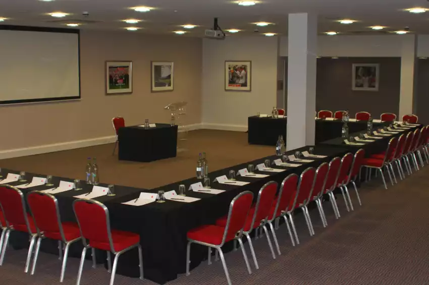 Stadium MK & Doubletree by Hilton MK