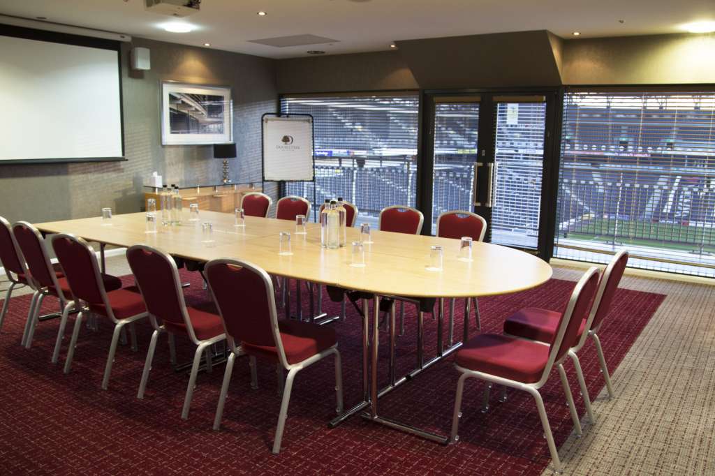 Stadium MK & Doubletree by Hilton MK