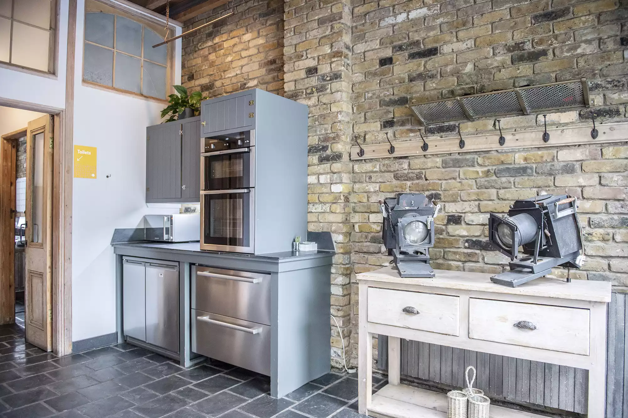 Prep kitchen
