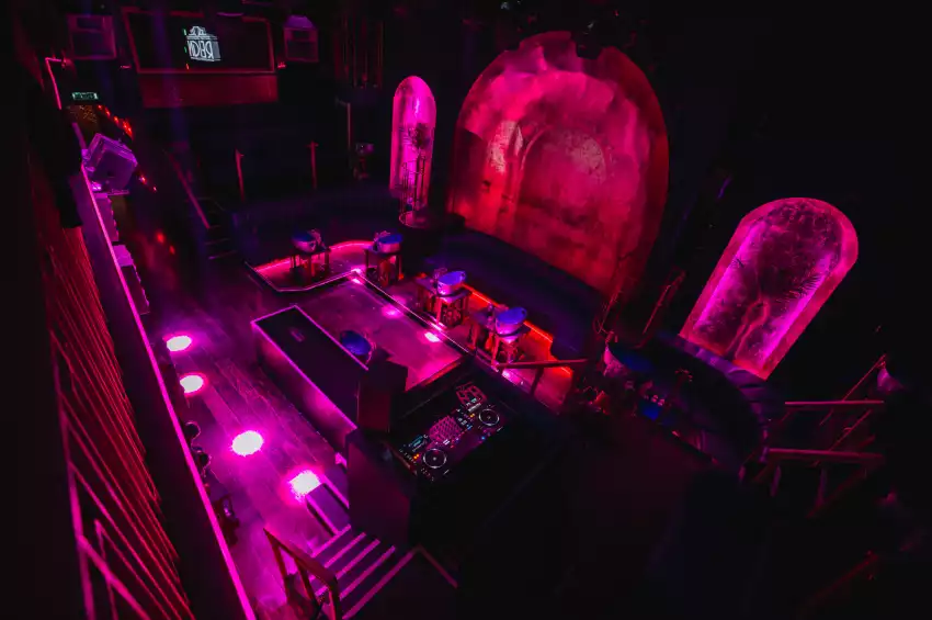 The London Reign Showclub  The London Reign Showclub