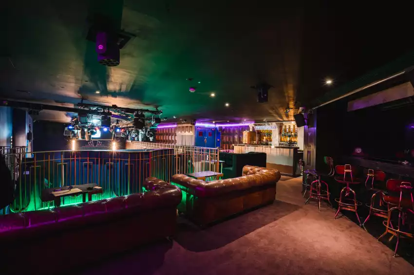 The London Reign Showclub  The London Reign Showclub