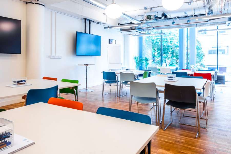 Wallacespace Clerkenwell Green