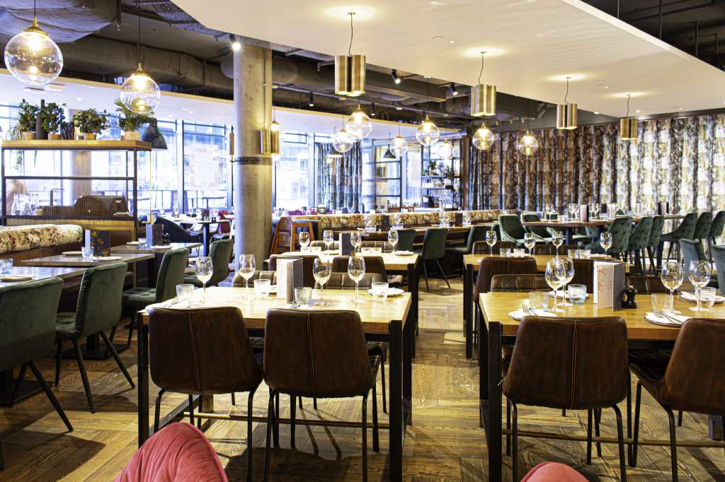 1751 Distillery, Bar & Restaurant 