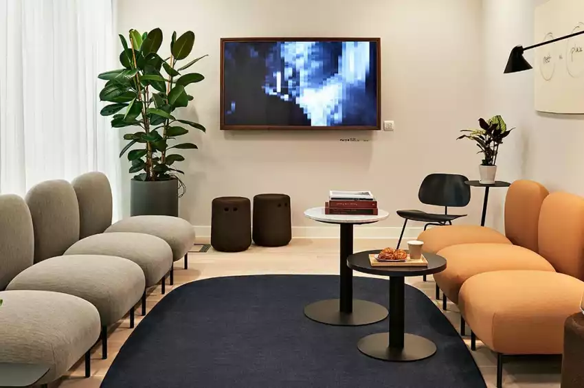 Meet in Place - King William