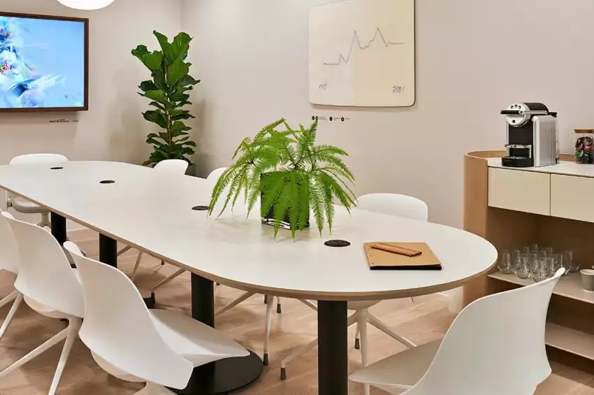 Meet in Place - King William