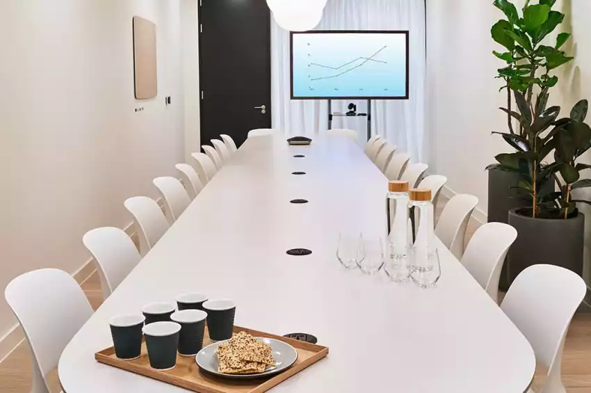 Meet in Place - King William