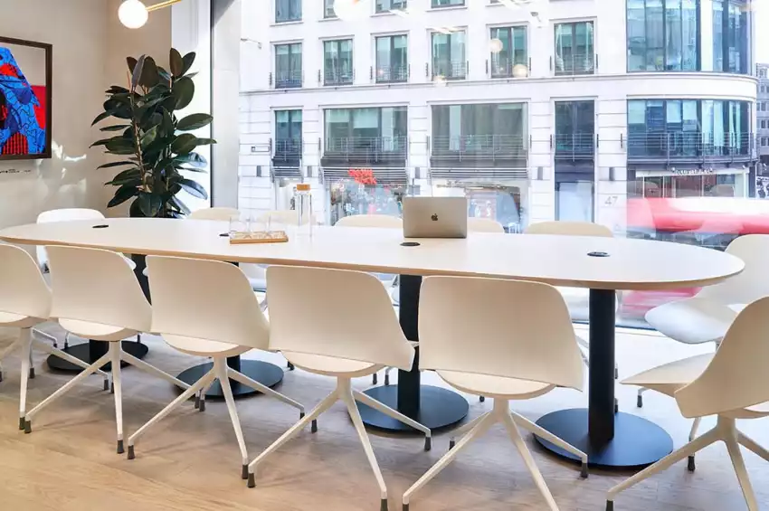 Meet in Place - King William