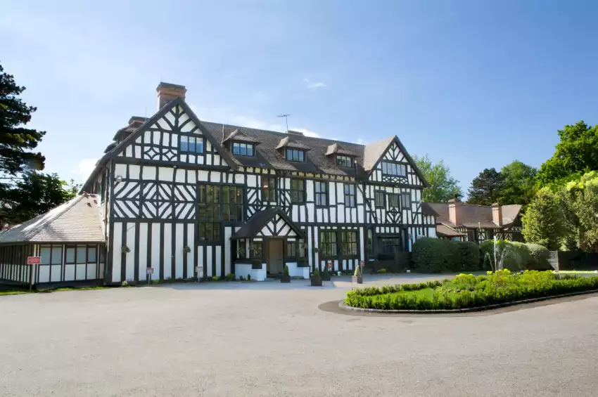 The Manor Elstree The Manor Elstree