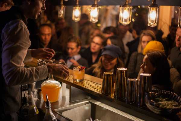 Rum Runner Cocktail bar - Airstream