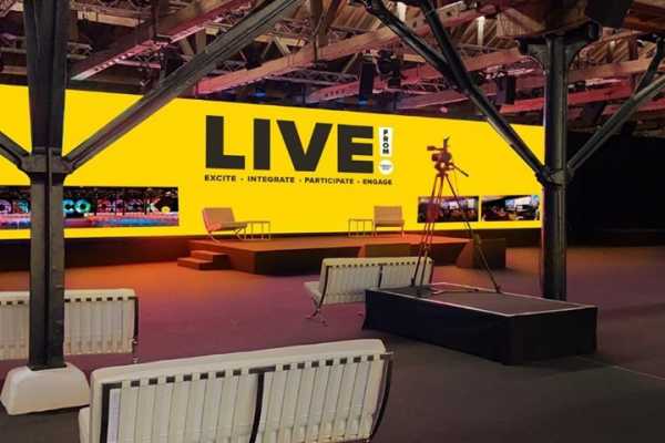 tobacco dock live