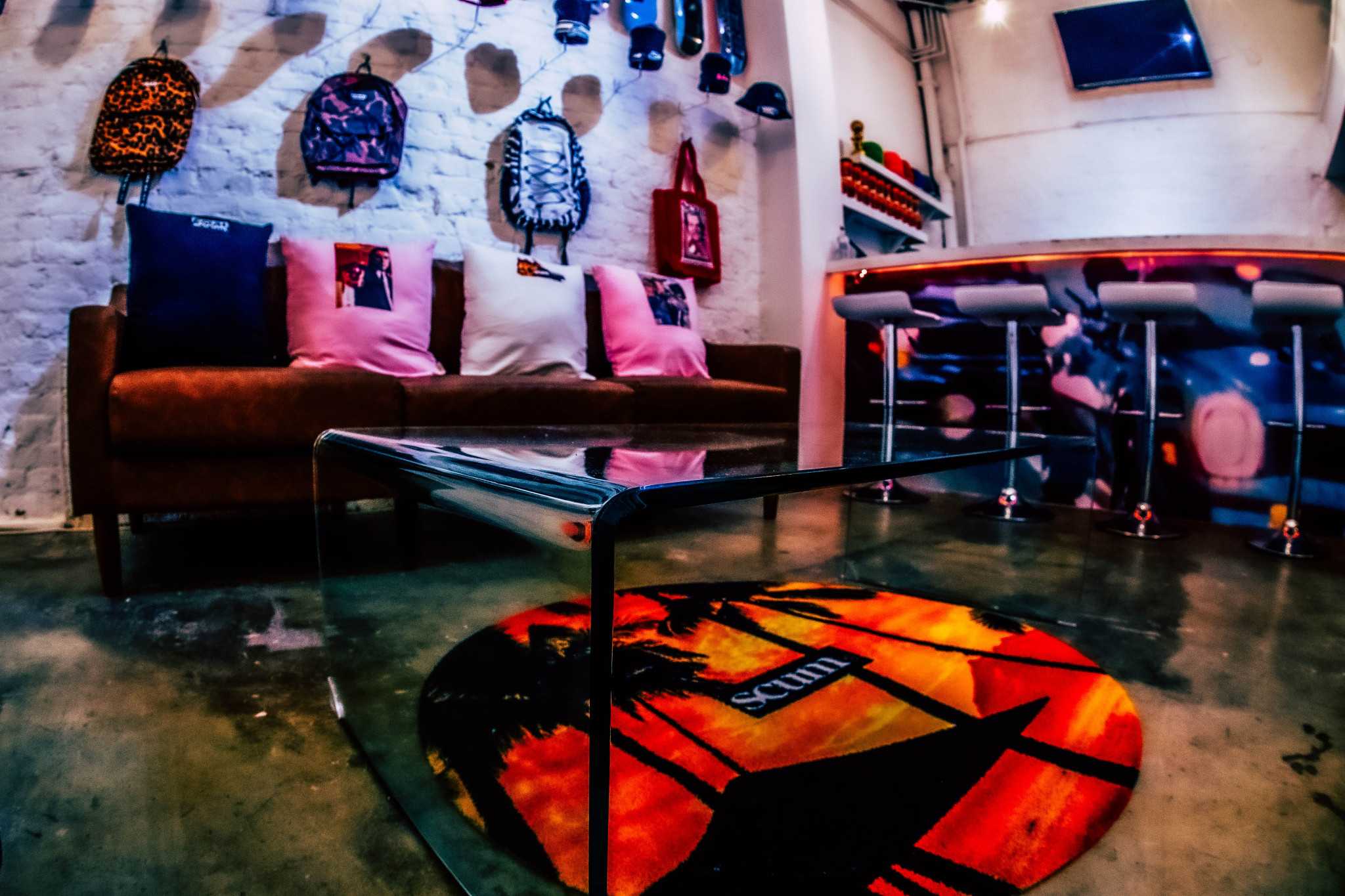 SCUM Basement Bar & Ramp 