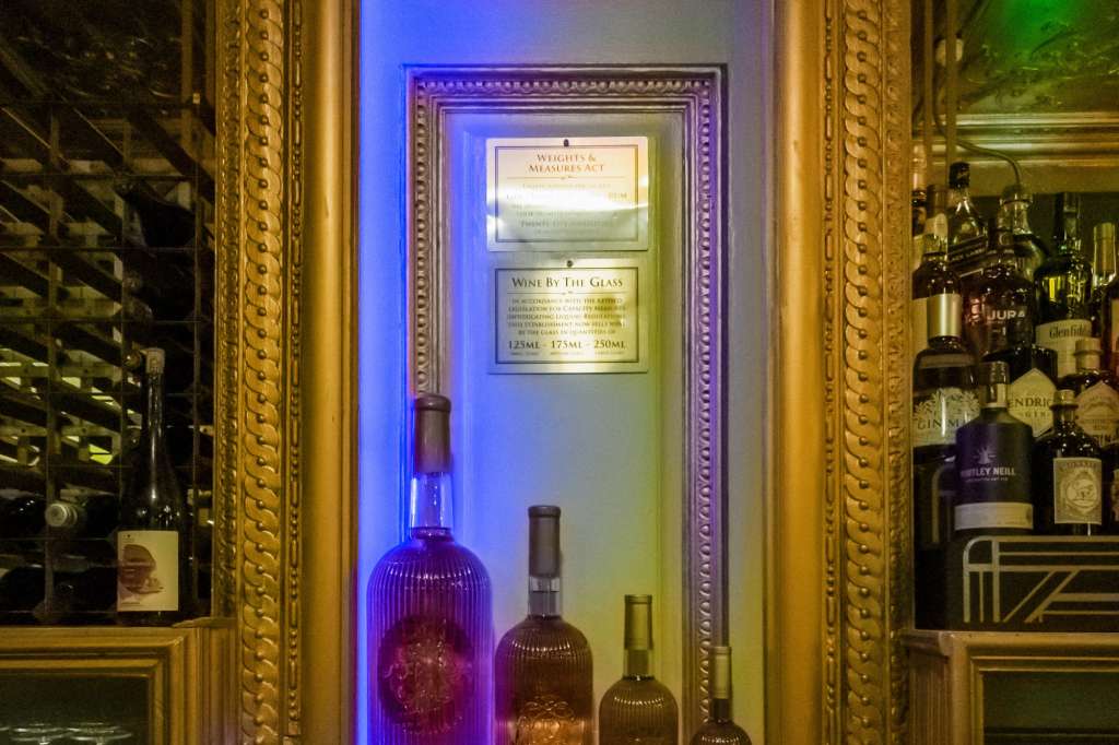 SWINGHOUSE