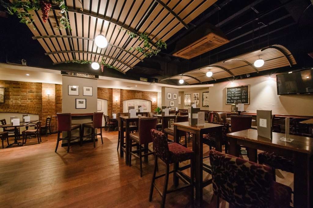 Willy's Wine Bar