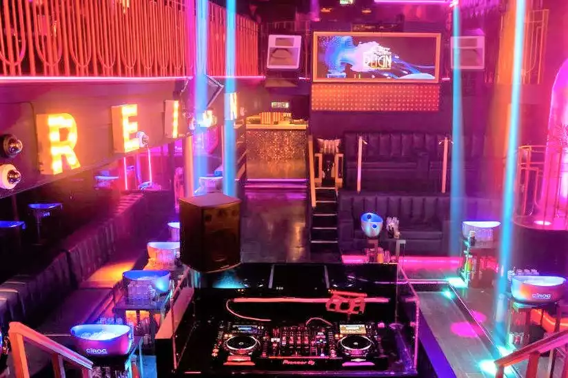 The London Reign Showclub  The London Reign Showclub