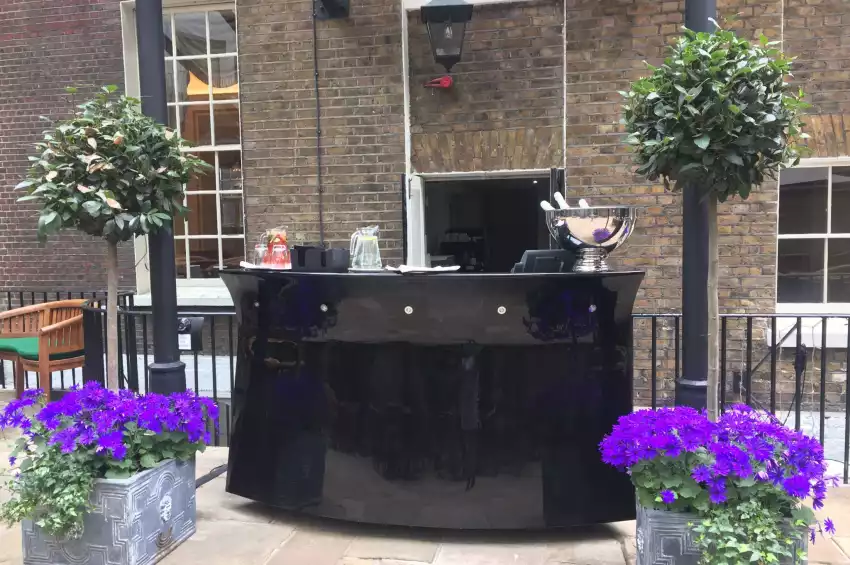 In and Out (Naval & Military) Club In and Out (Naval & Military) Club