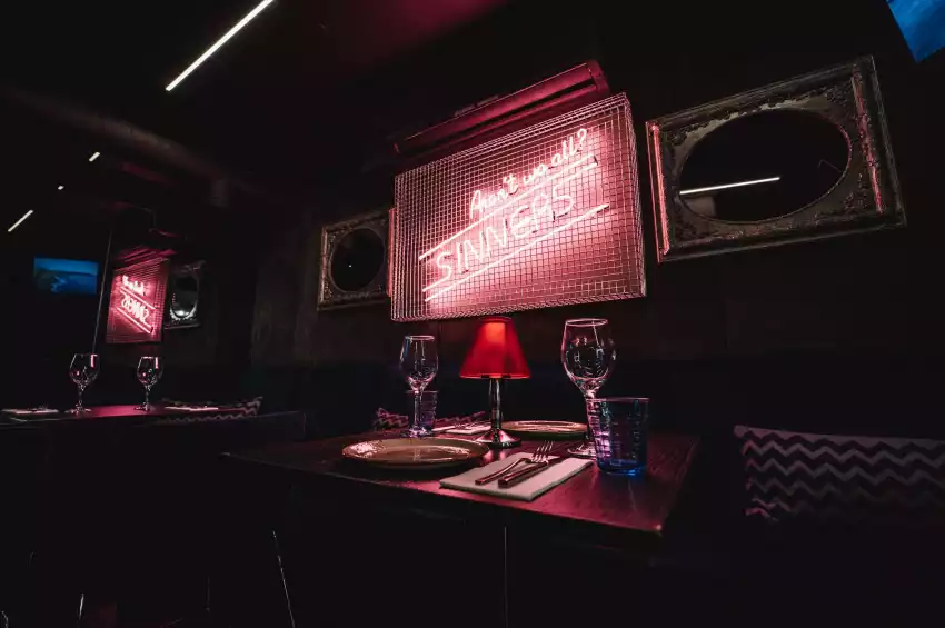 Layalina Knightsbridge  Layalina Knightsbridge