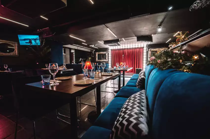 Layalina Knightsbridge  Layalina Knightsbridge