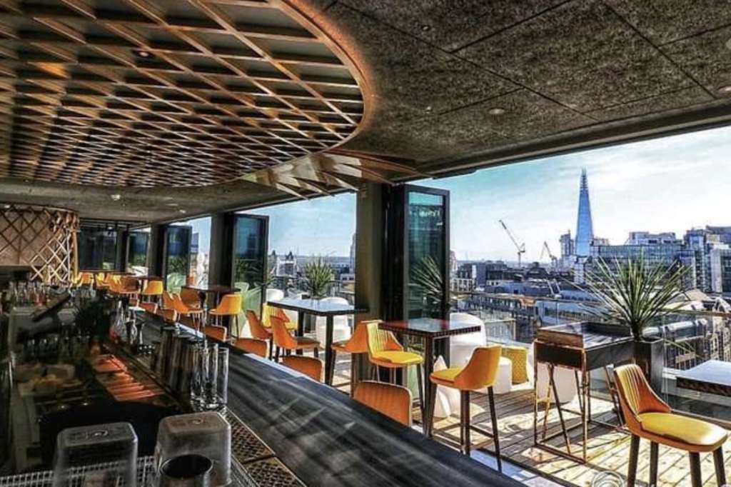 Jin Bo Law Sky Bar 