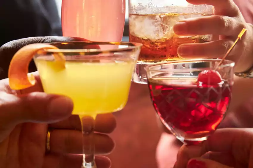 Martinez Members Cocktail Lounge 