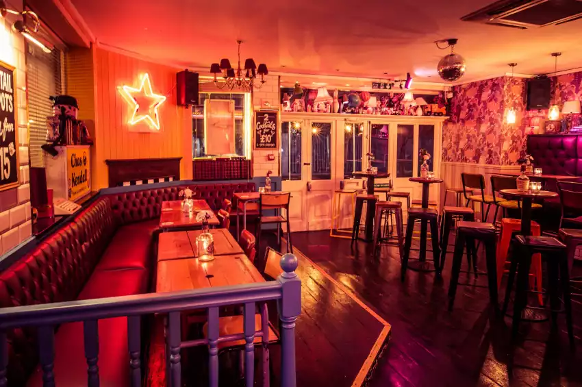 Simmons Fitzrovia Simmons Fitzrovia