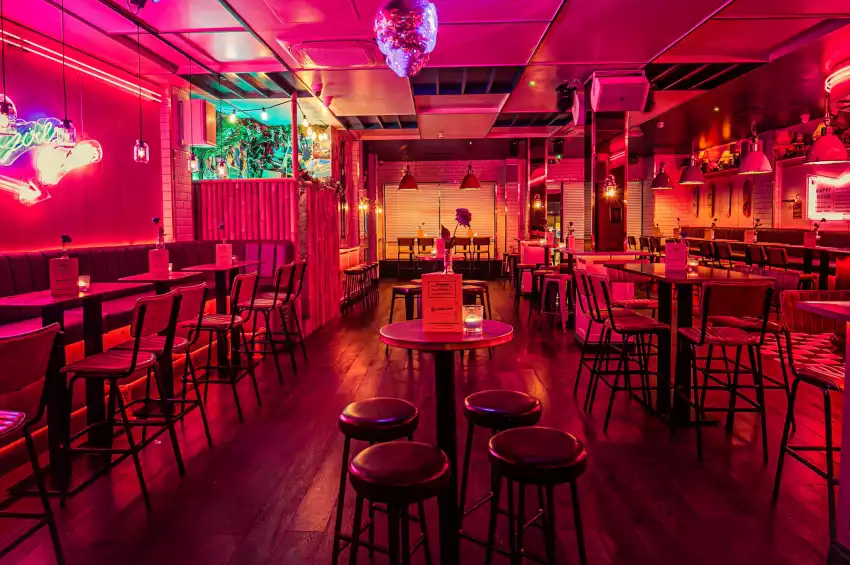 Simmons Bar Holborn Simmons Bar Holborn