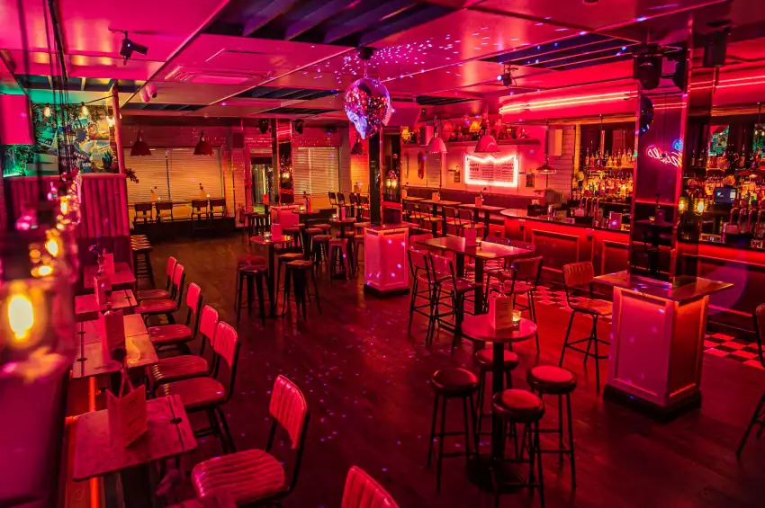 Simmons Bar Holborn Simmons Bar Holborn