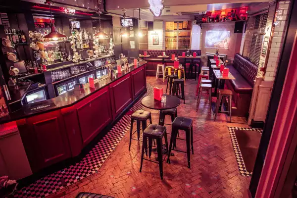 Simmons Euston