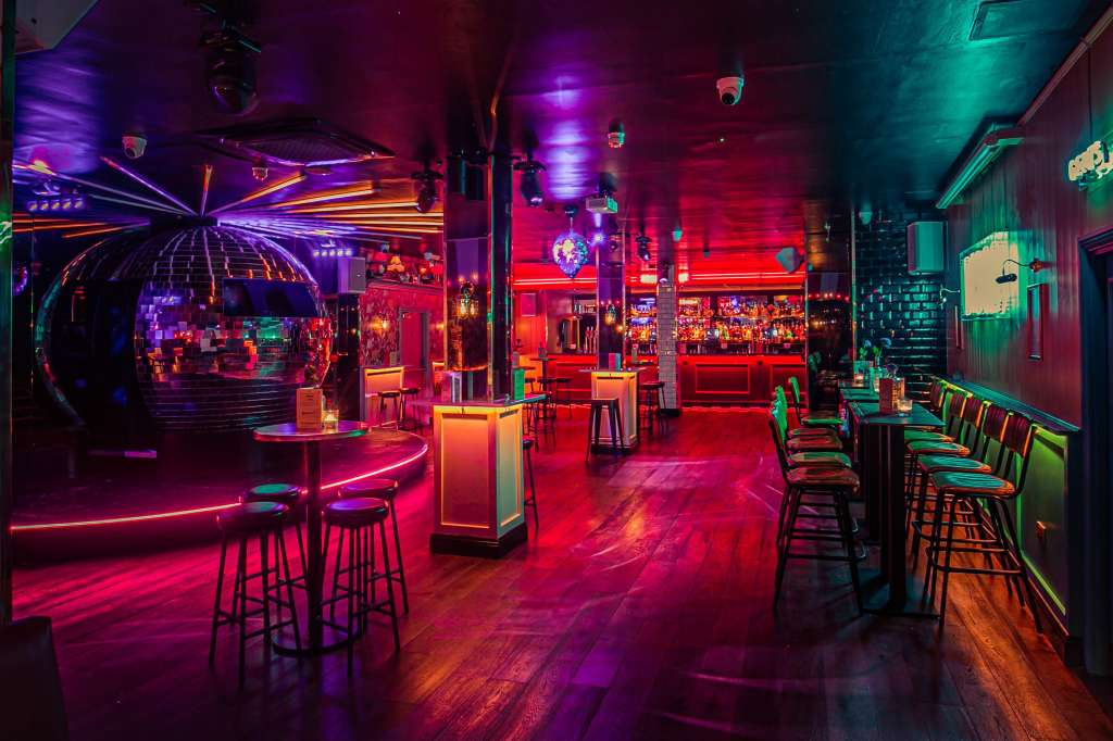 Simmons Bar Holborn