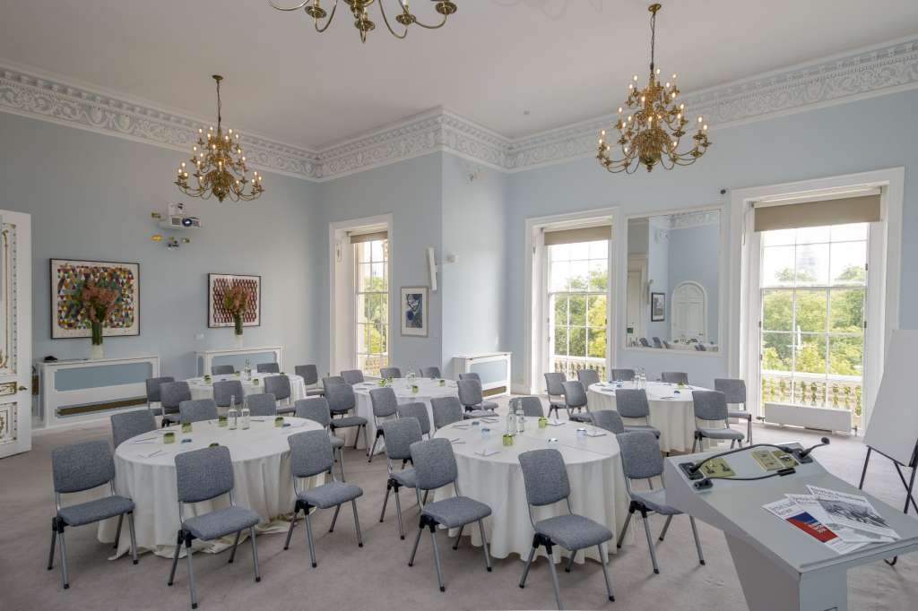 {10-11} Carlton House Terrace