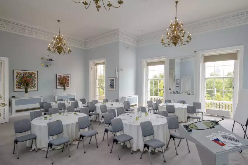 {10-11} Carlton House Terrace