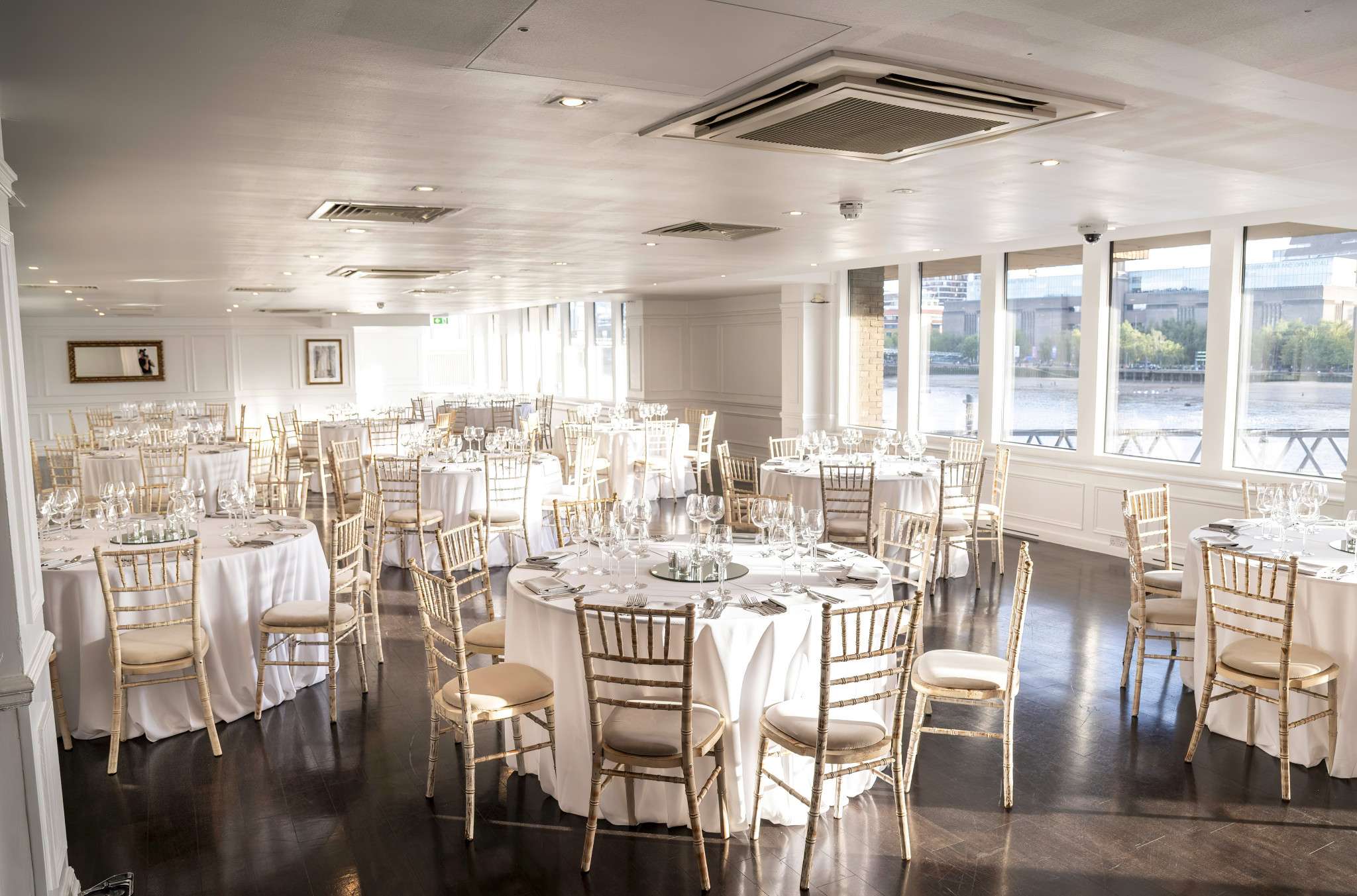 Lower River Room