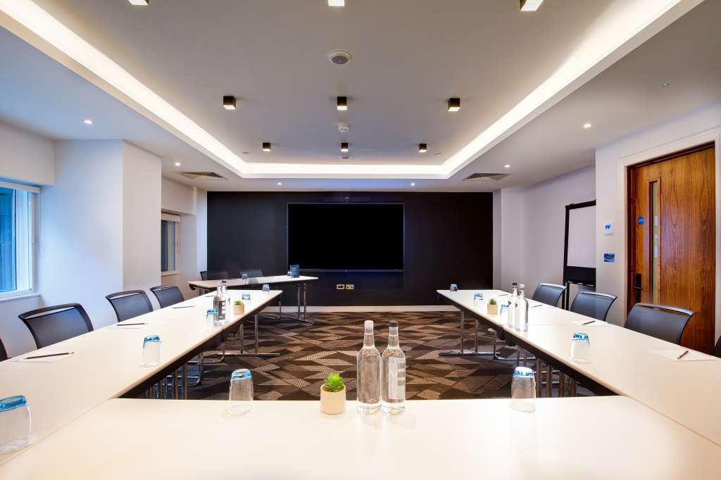 Imperial London Hotel