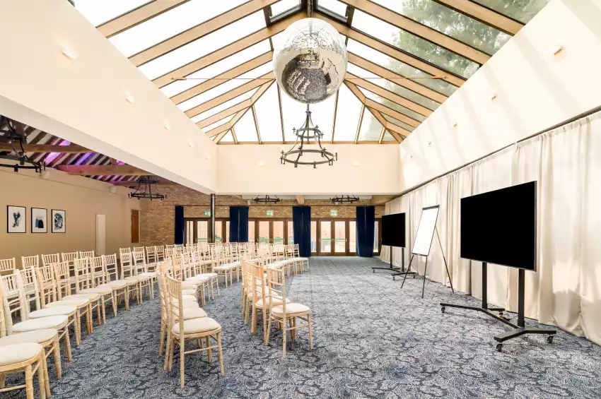 voco Lythe Hill Hotel & Spa