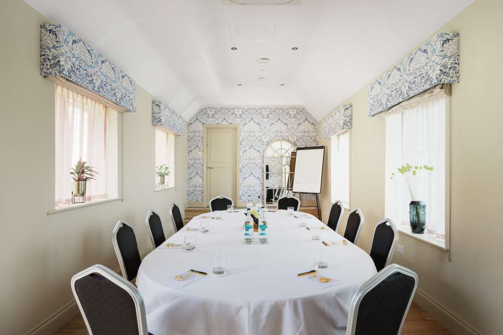 voco Lythe Hill Hotel & Spa