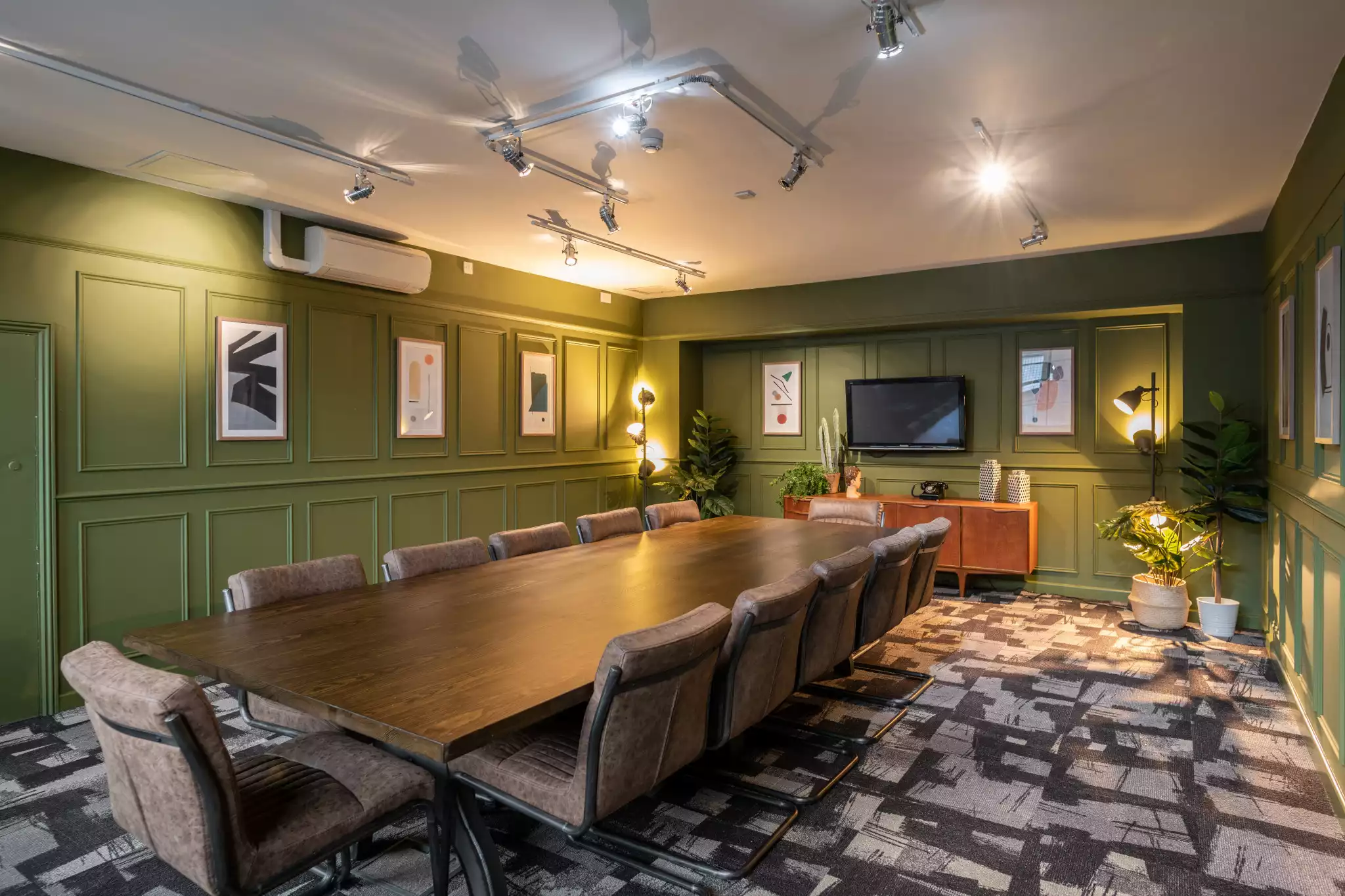 The Social Boardroom 