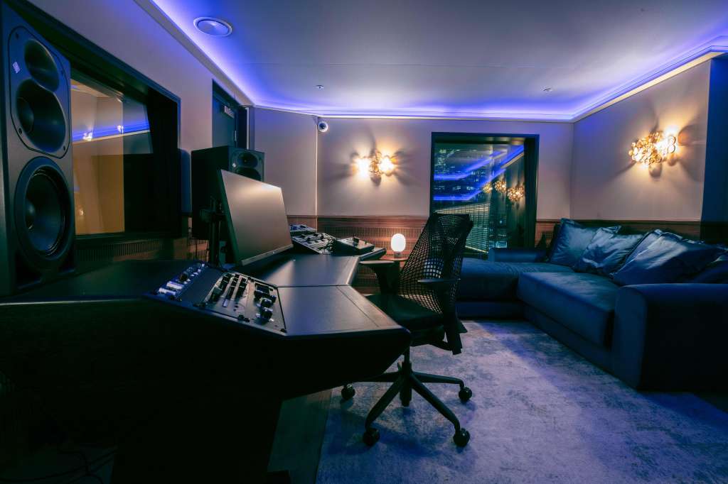 Qube East